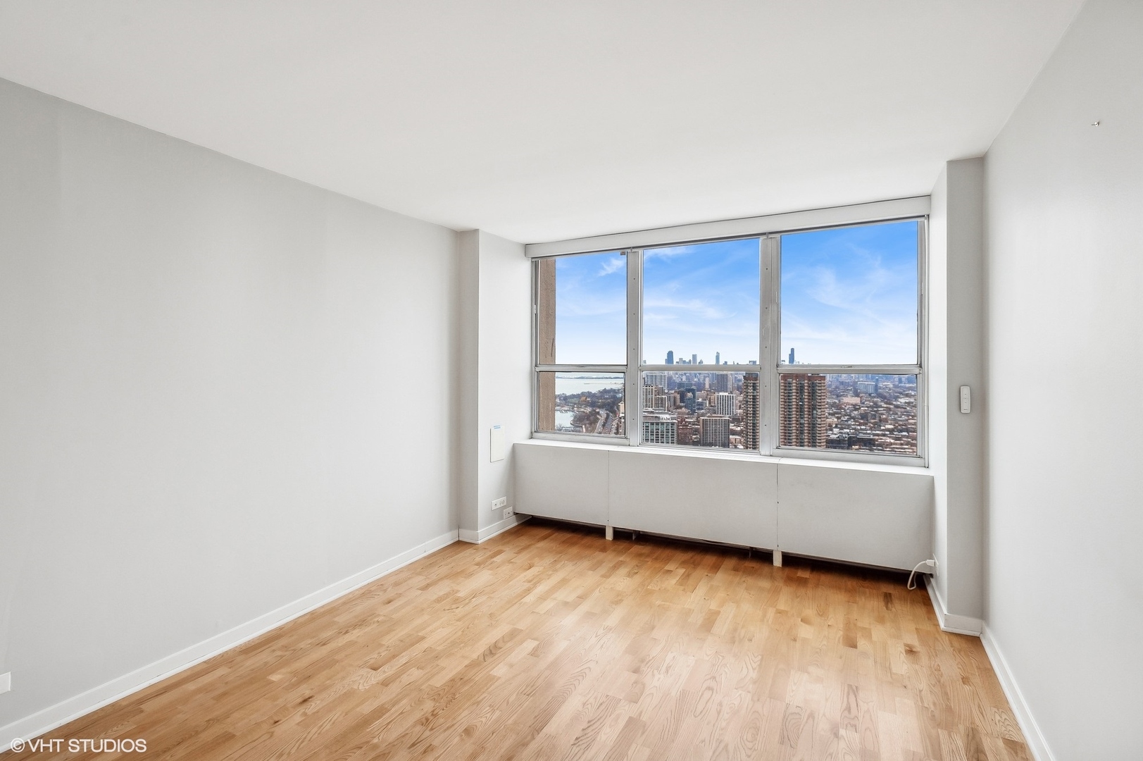 655 West Irving Park Road, Unit 5101 Chicago, IL 60613 - Photo 12 of 27