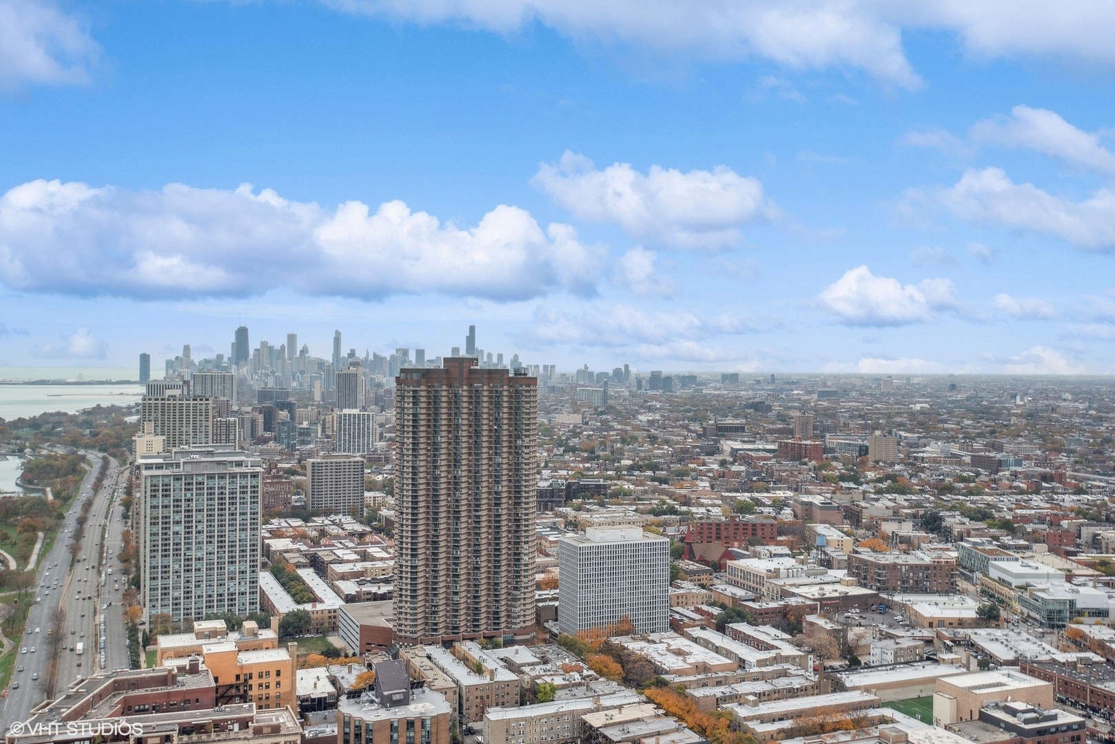 655 West Irving Park Road, Unit 5101 Chicago, IL 60613 - Photo 18 of 27