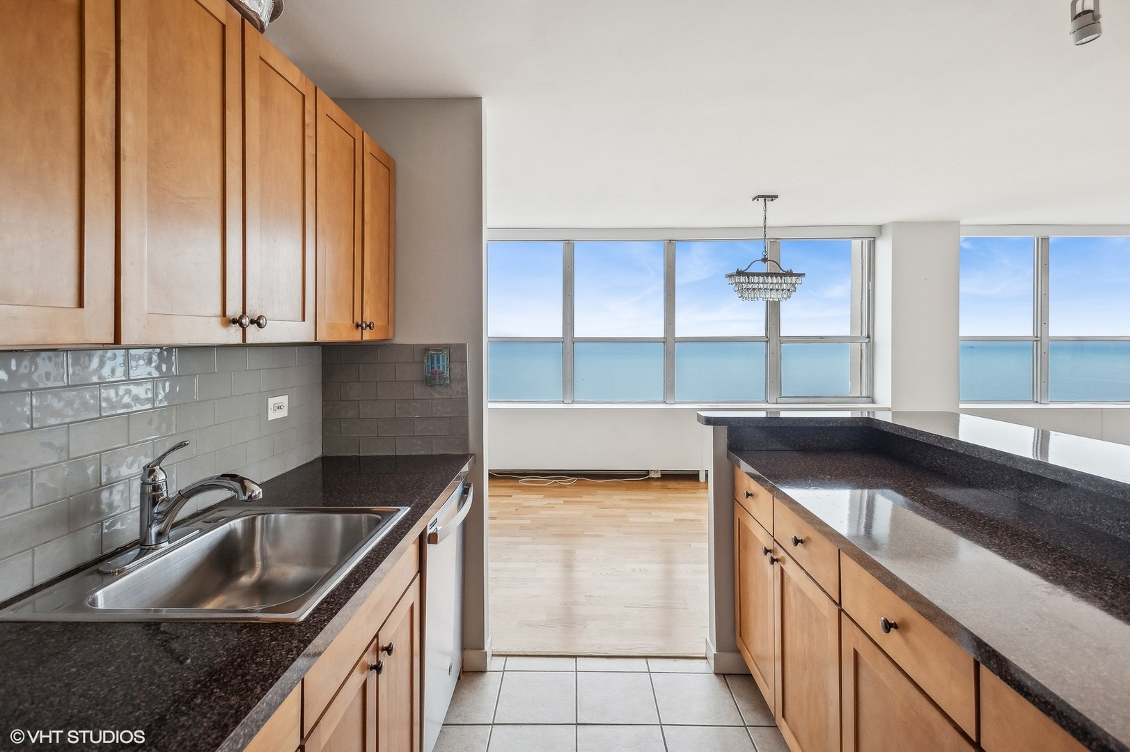 655 West Irving Park Road, Unit 5101 Chicago, IL 60613 - Photo 9 of 27