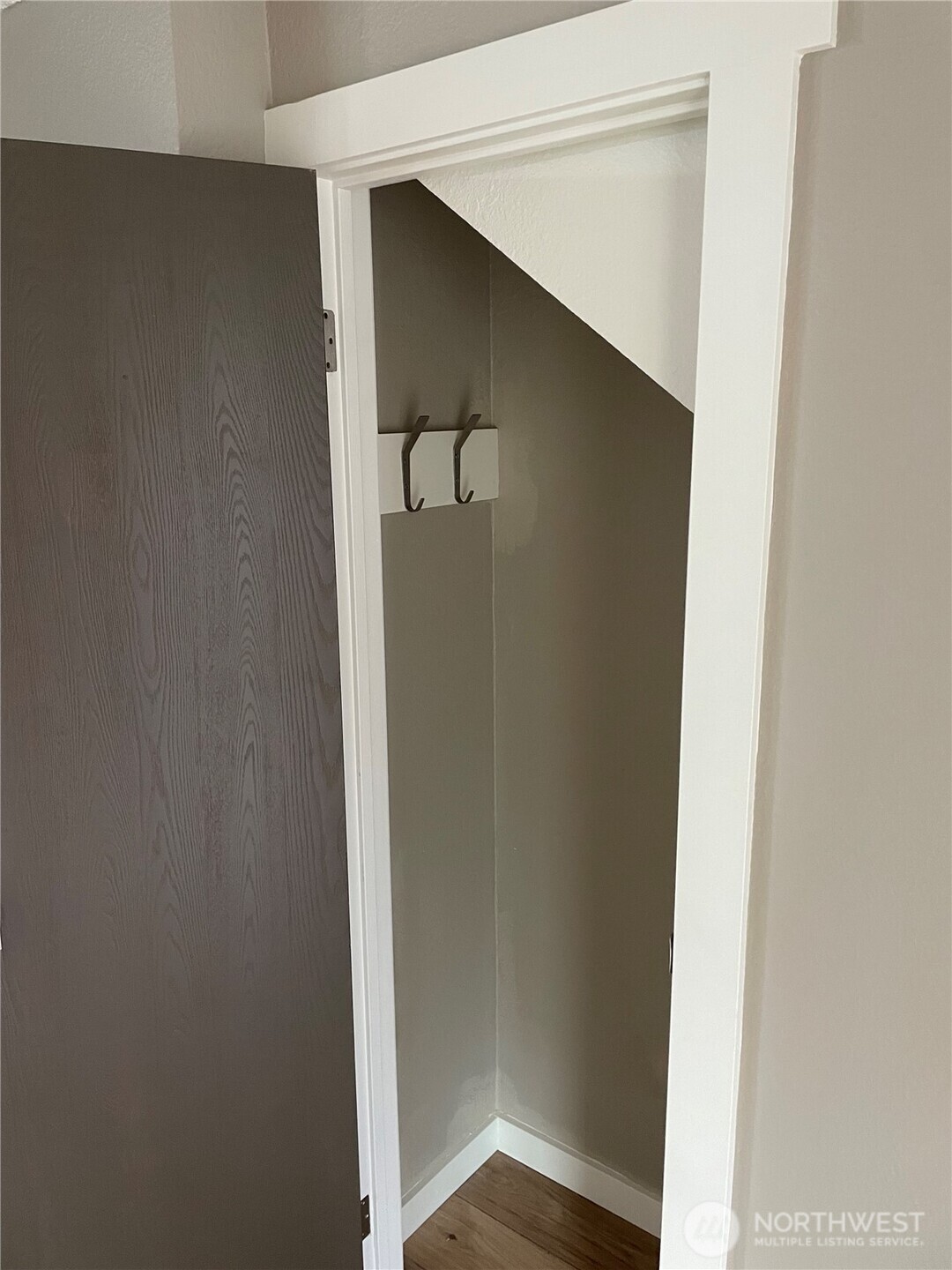 517 Burnett Avenue South, Unit 1 Renton, WA 98057 - Photo 12 of 19