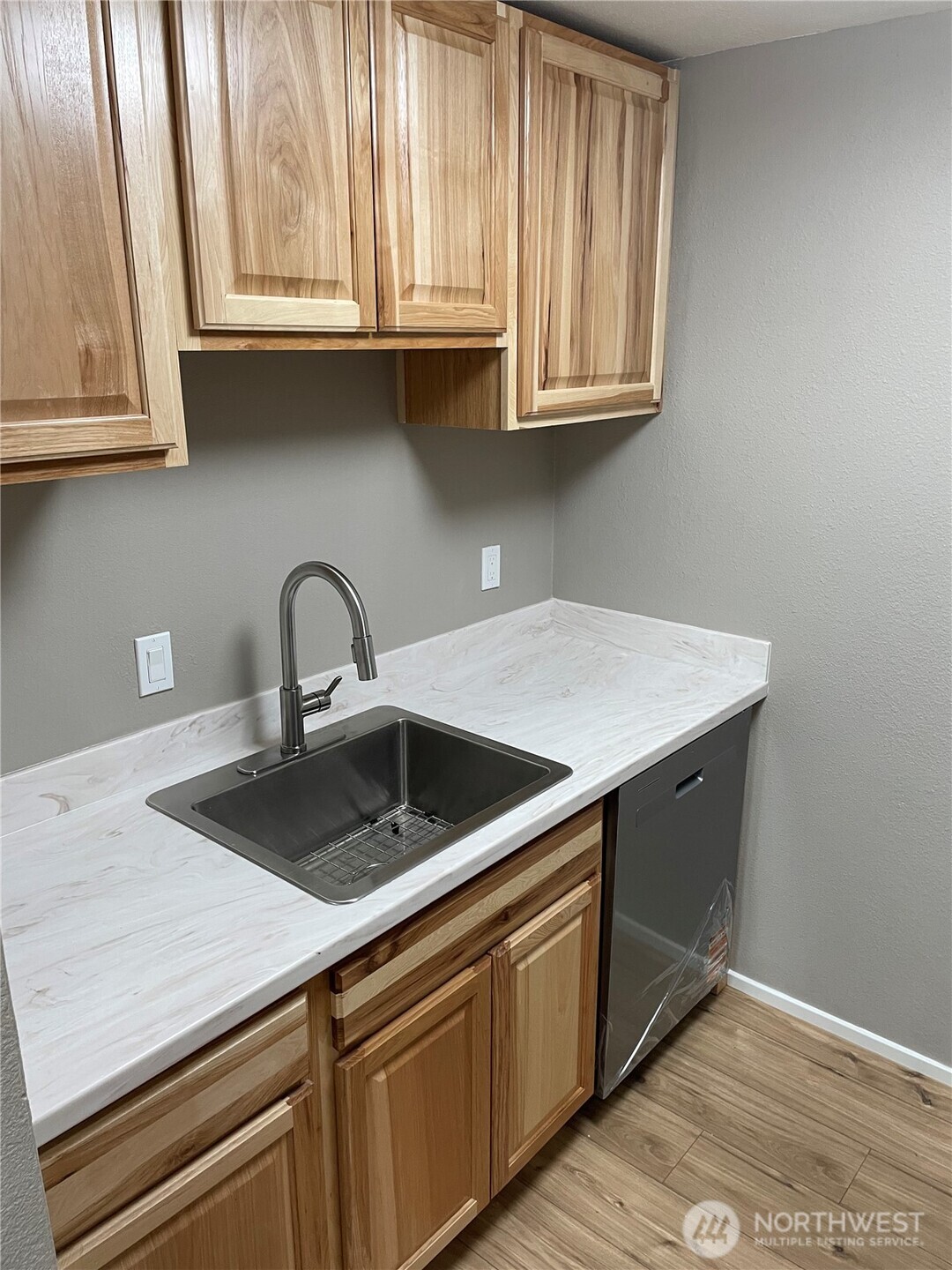 517 Burnett Avenue South, Unit 1 Renton, WA 98057 - Photo 8 of 19