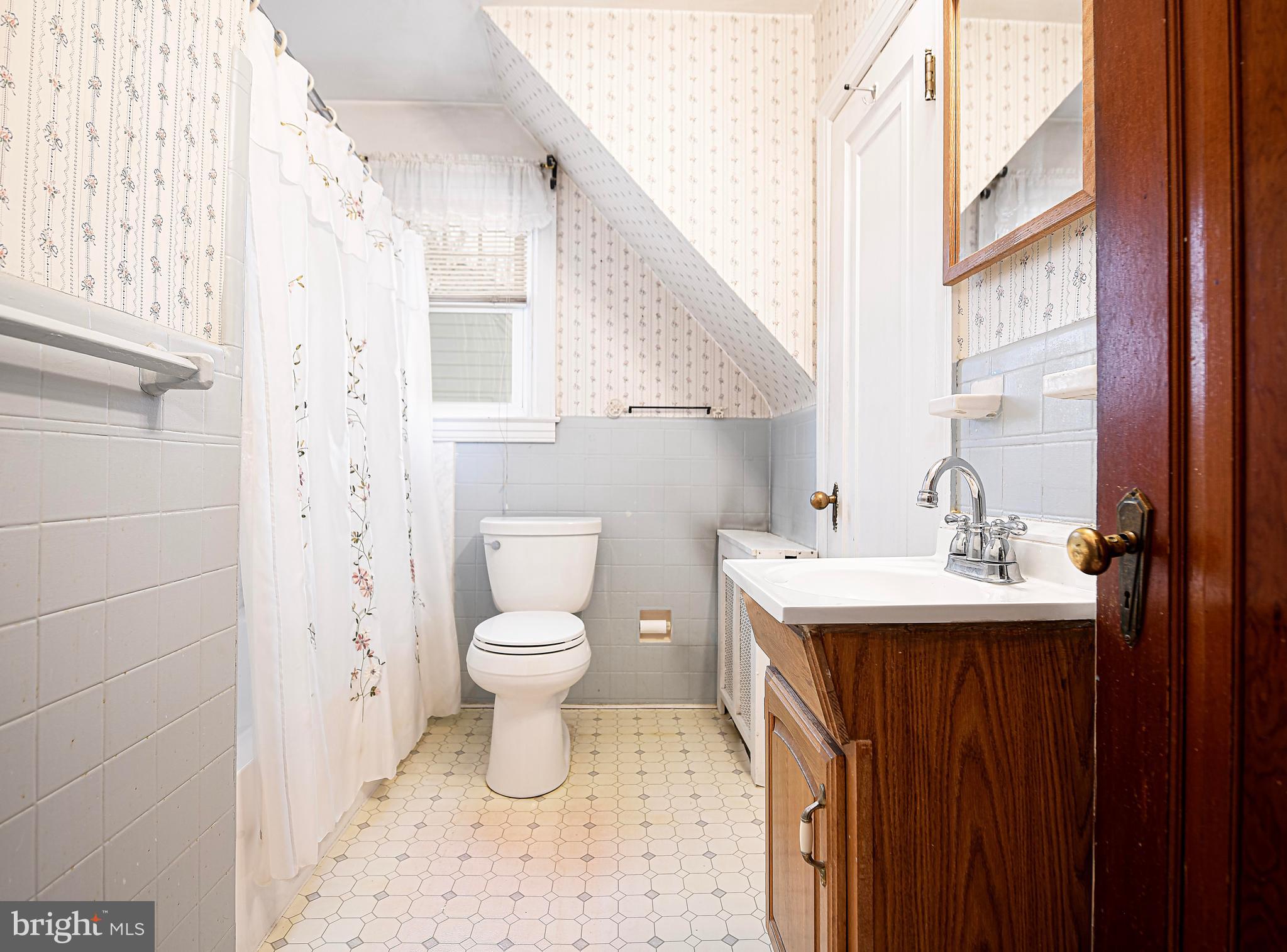 6212 Tramore Road Baltimore, MD 21214 - Photo 8 of 23