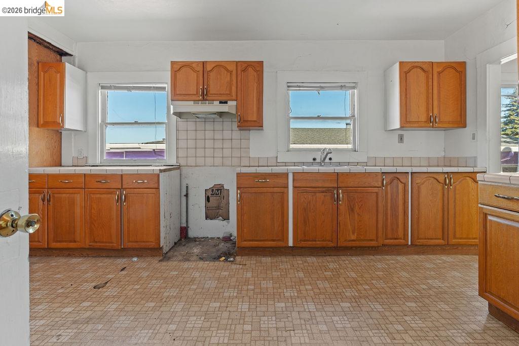 4607 Virginia Oakland, CA 94619 - Photo 9 of 29 Gallery Image 9