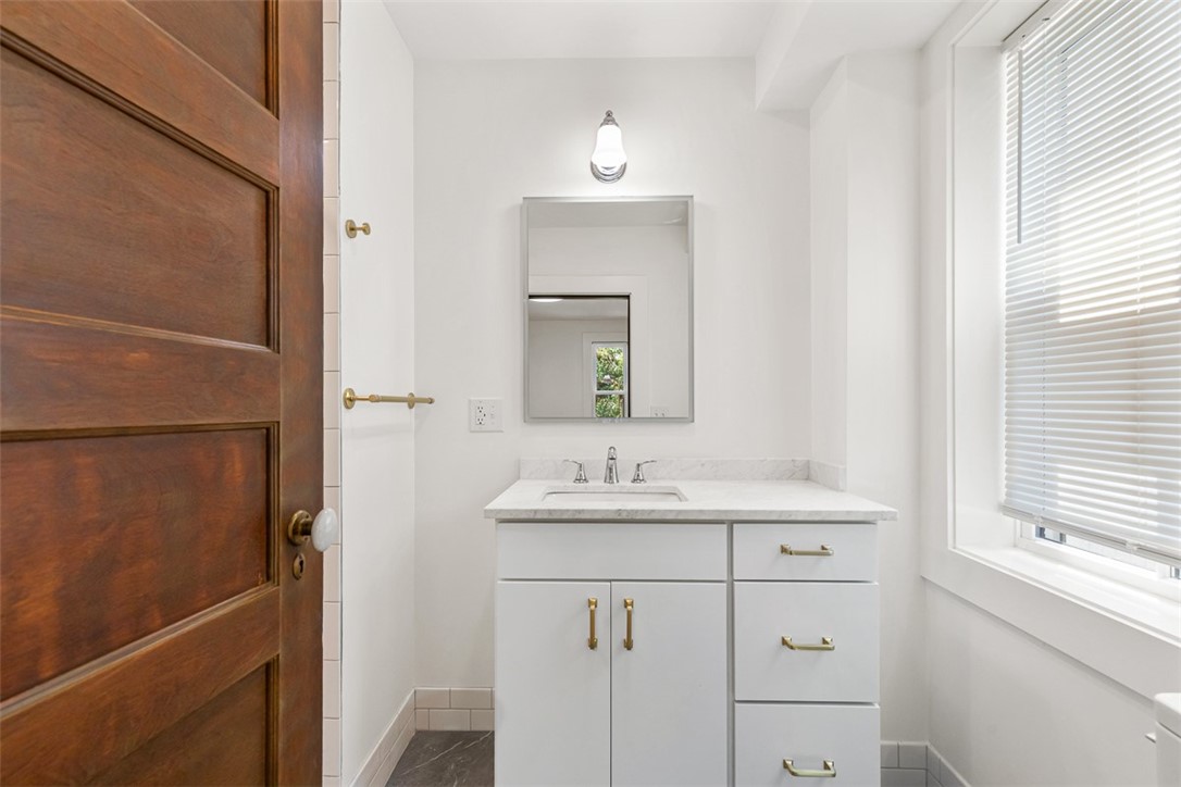 128 Sheldon Street Providence, RI 02906 - Photo 26 of 40 Bath for BR 1