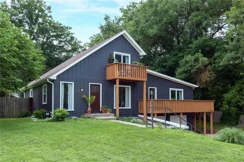 $410,000 | 124 Johnson Road, Liberty, MO 64068