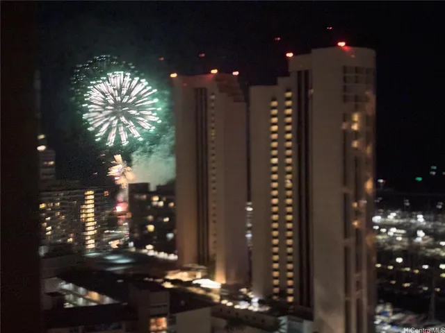 a view of a multi story building