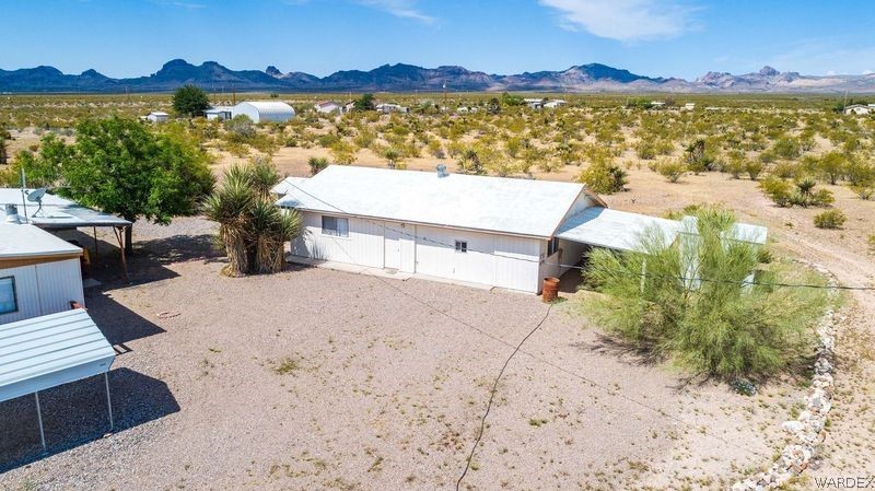3565 Ehrenberg Road Golden Valley, AZ 86413 - Photo 8 of 63