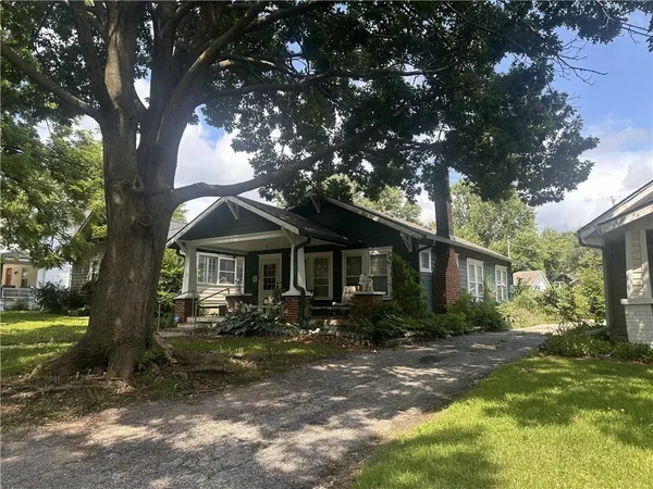 $117,000 | 1303 South Maywood Avenue, Independence, MO 64052