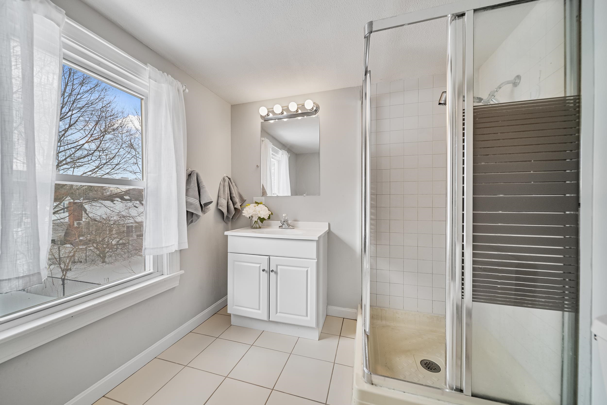 27 Wason Avenue Nashua, NH 03060 - Photo 20 of 47