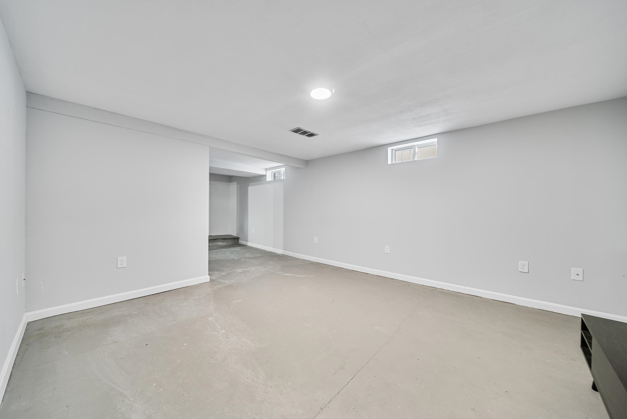 27 Wason Avenue Nashua, NH 03060 - Photo 28 of 47