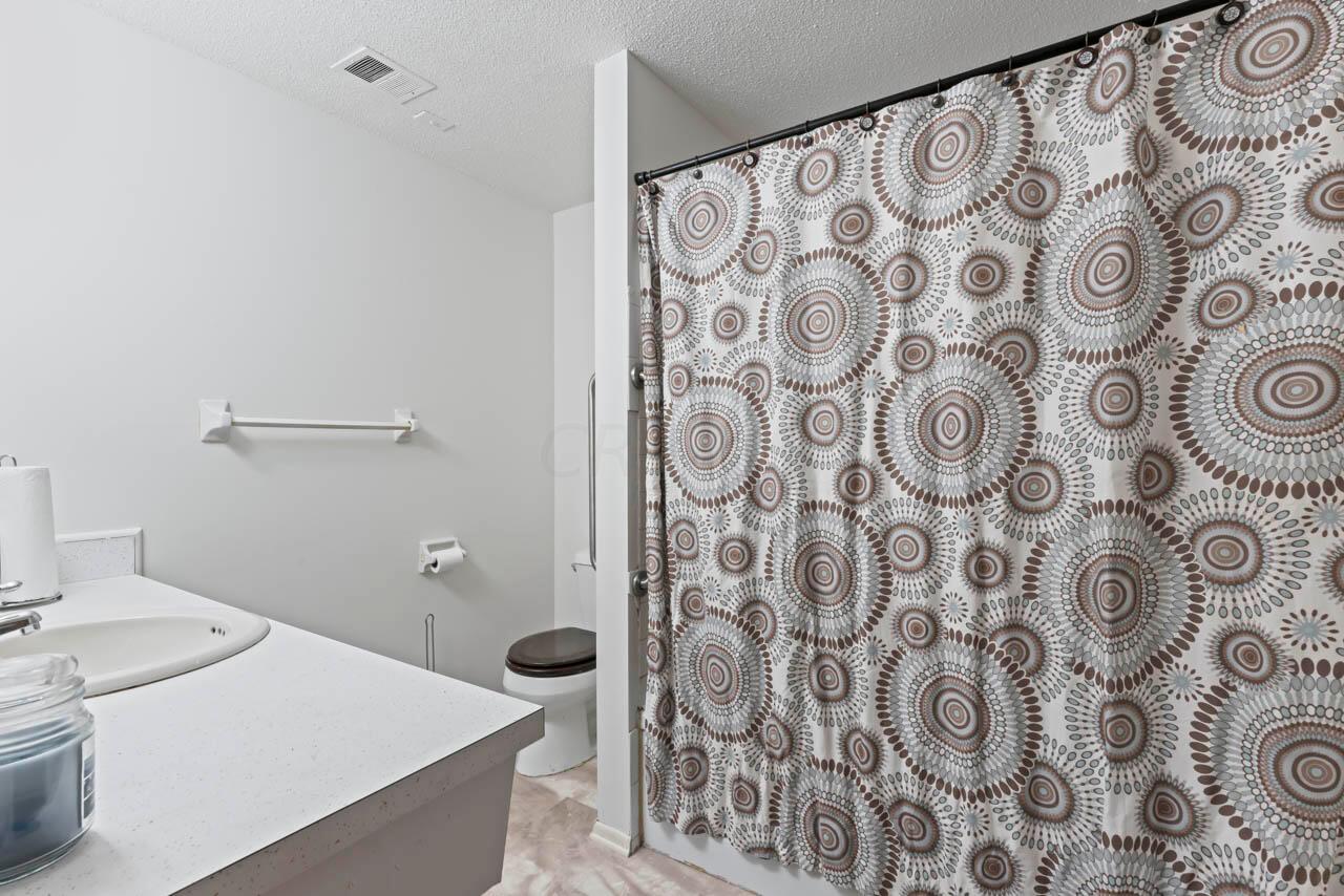 2244 Balmoral Road Columbus, OH 43229 - Photo 25 of 31 DSC04168