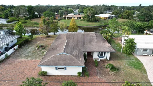 $494,500 | 3016 Tanglewood Drive, Sarasota, FL 34239