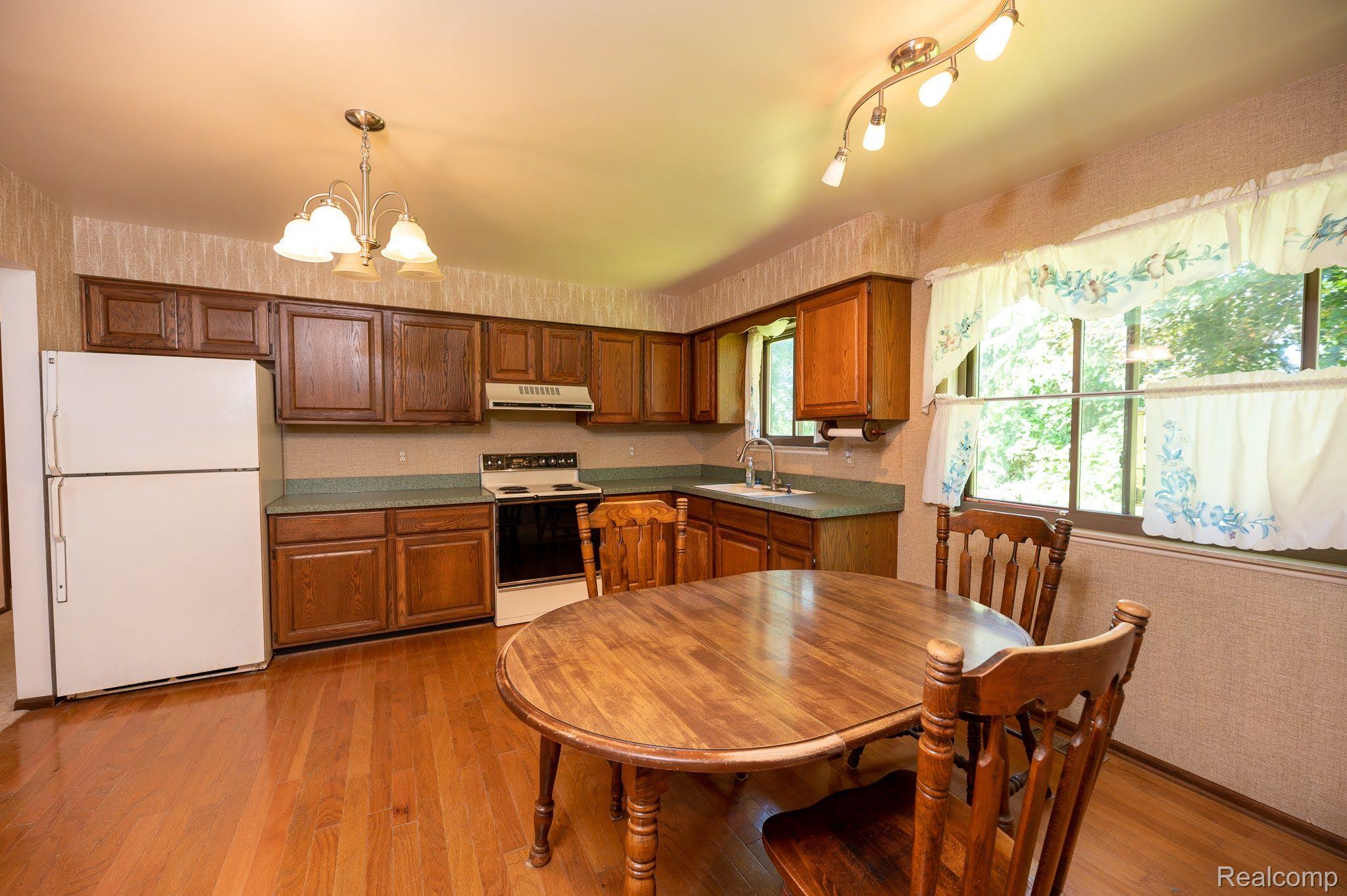 55305 Scheuer Road New Baltimore, MI 48051 - Photo 23 of 37 Gallery Image 23