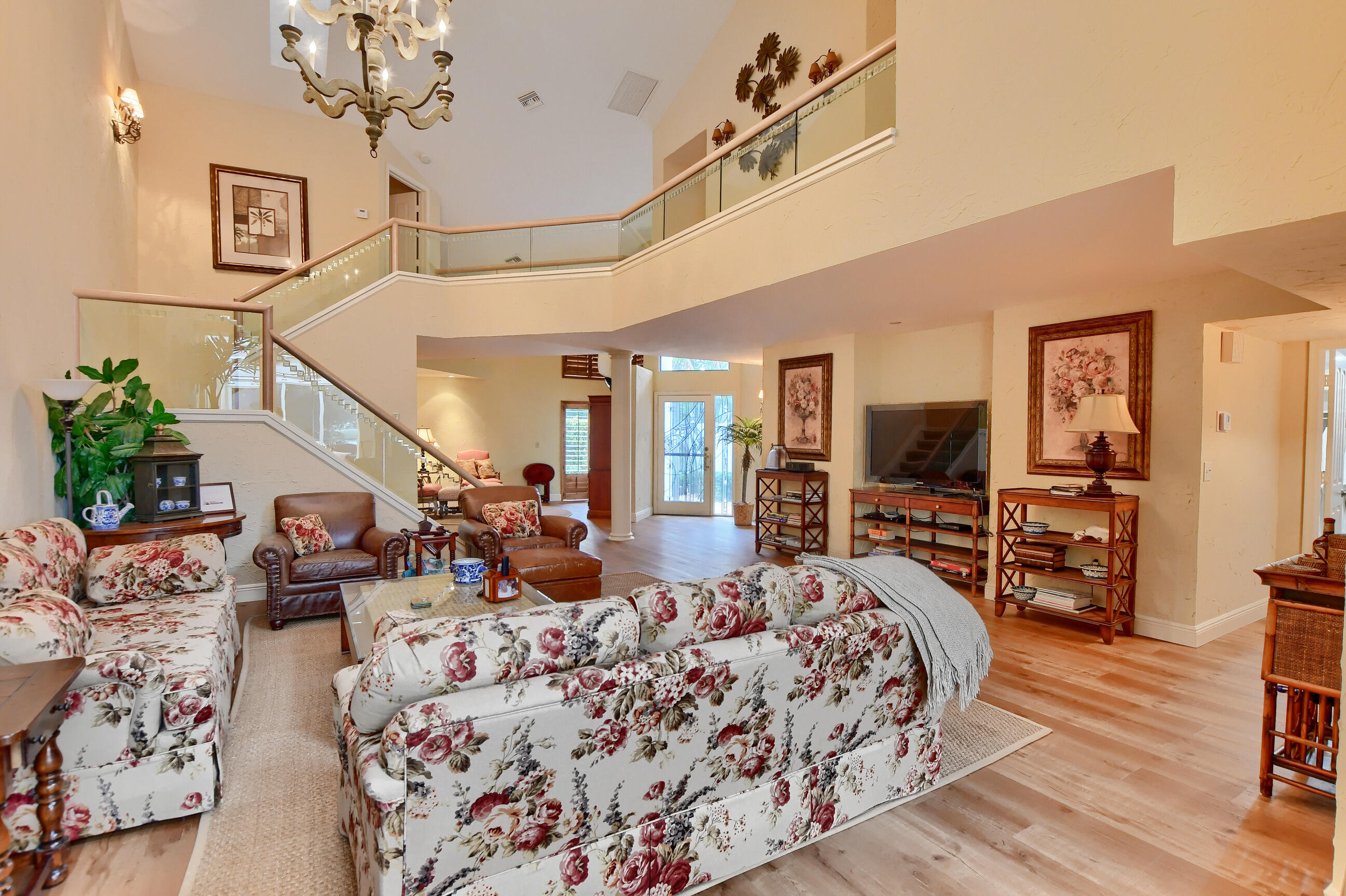 6777 Woodbridge Drive Boca Raton, FL 33434 - Photo 3 of 57 Living