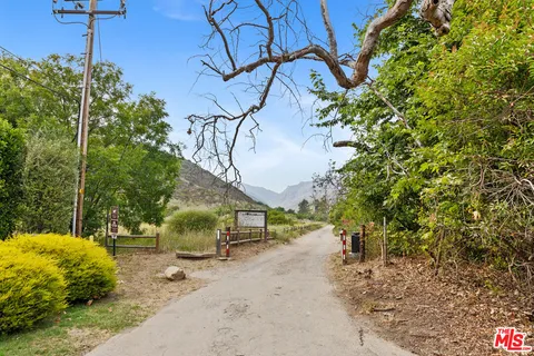 $9,950,000 | 5737 Bonsall Drive, Malibu, CA 90265