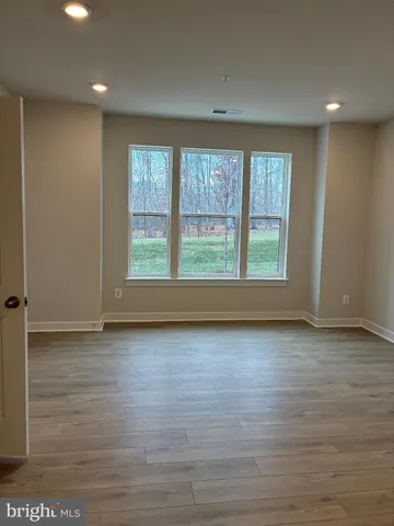 $3,000 | 20827 Cloongee Terrace, Sterling, VA 20166