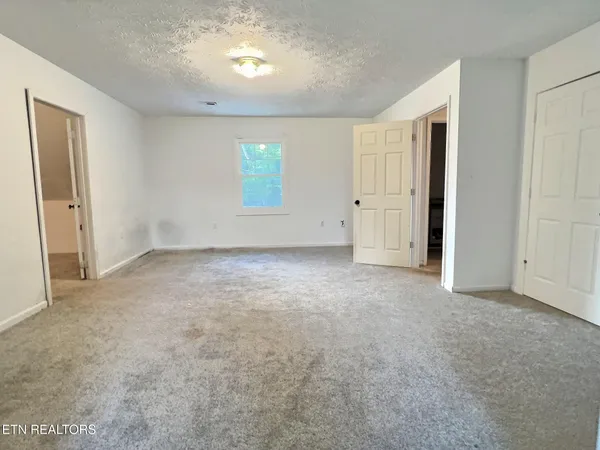 $420,000 | 275 Haven Lane, La Follette, TN 37766