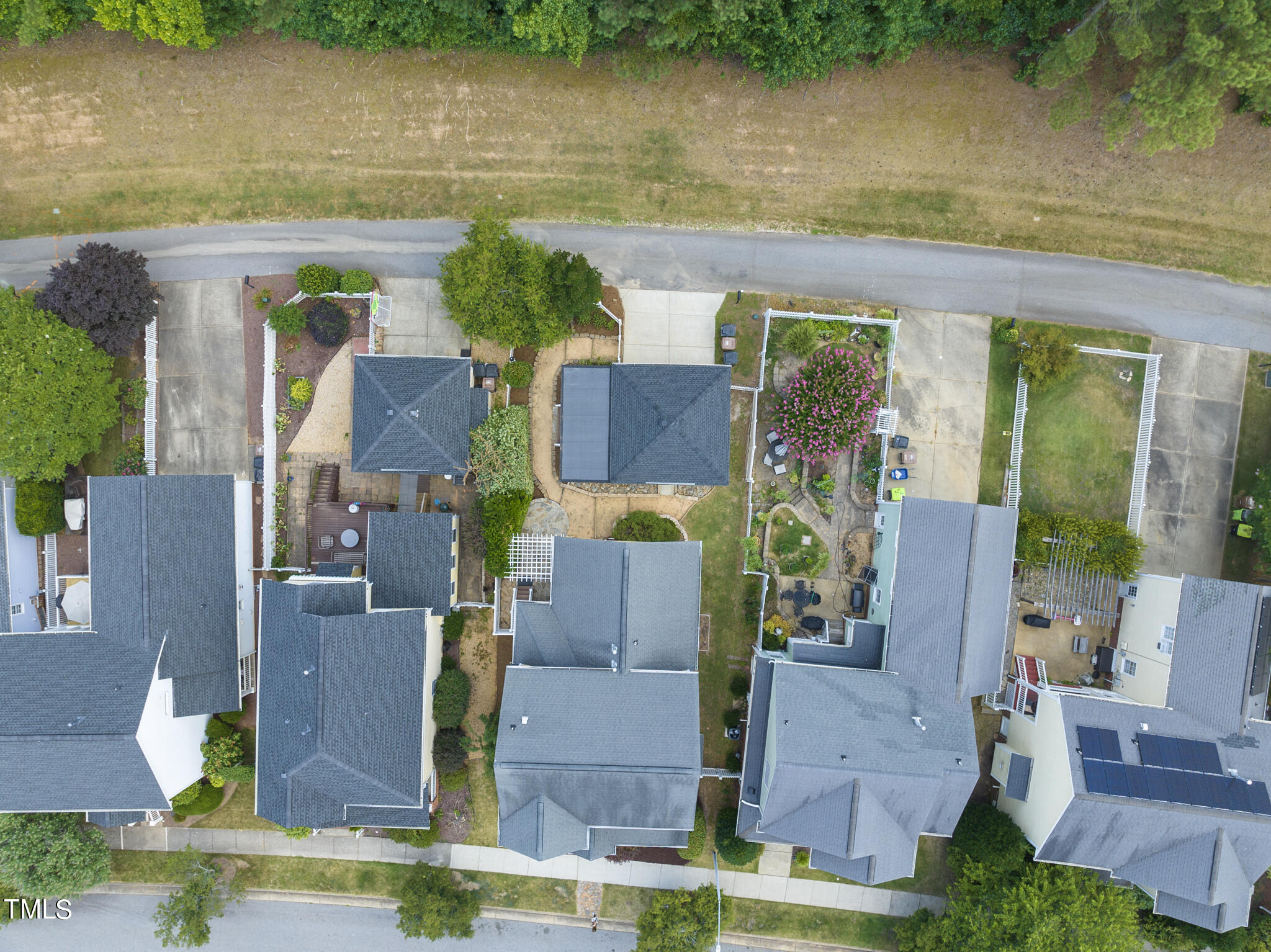 133 Kingsport Road Holly Springs, NC 27540 - Photo 5 of 46 DJI_20240625154406_0010_D