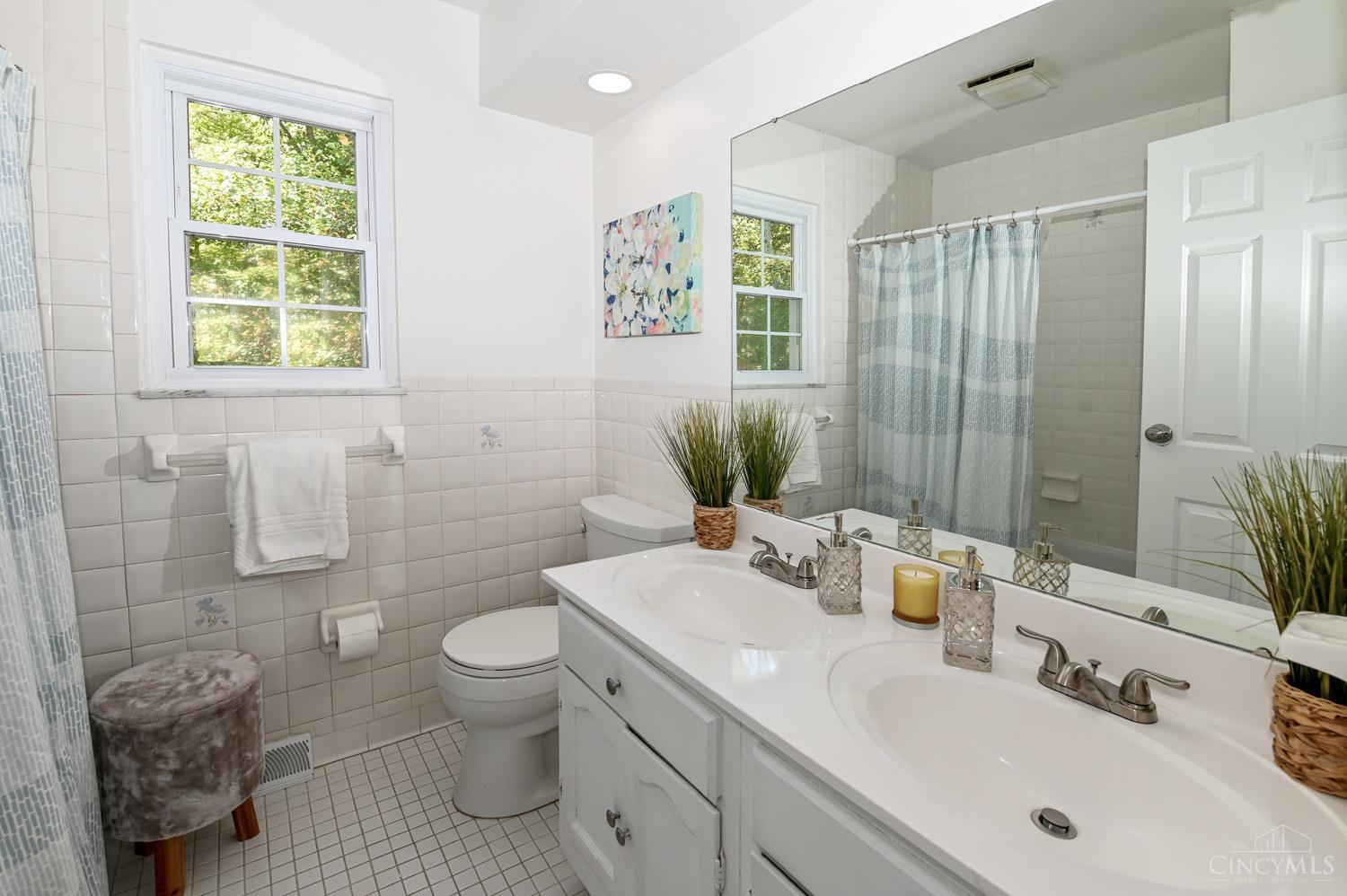 9655 Humphrey Road Cincinnati, OH 45242 - Photo 25 of 45 Gallery Image 25