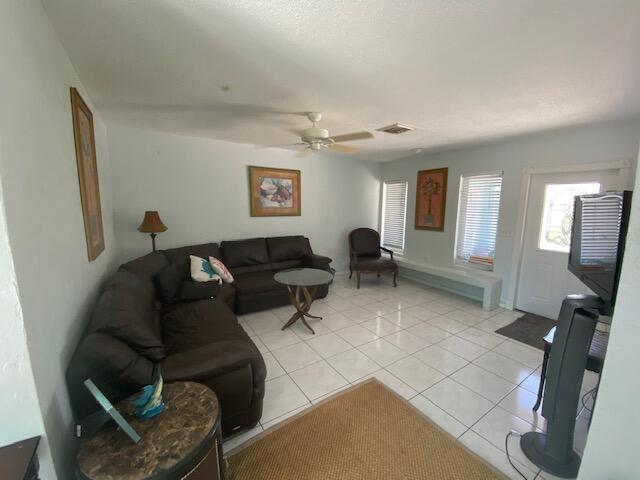 1256 Northwest 4th Street Boca Raton, FL 33486 - Photo 2 of 23 Living room