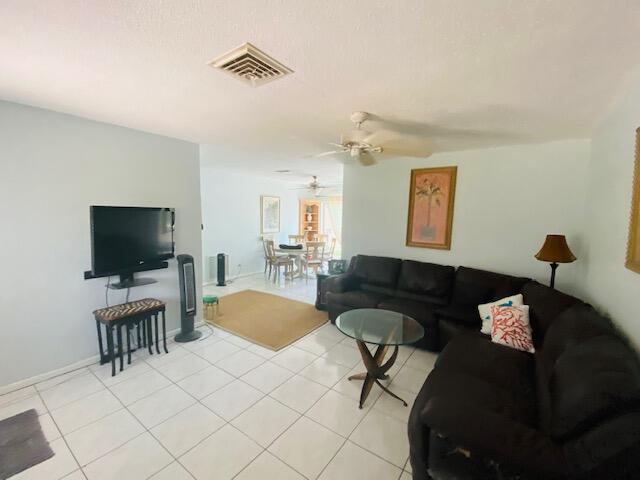 1256 Northwest 4th Street Boca Raton, FL 33486 - Photo 4 of 23 Living room
