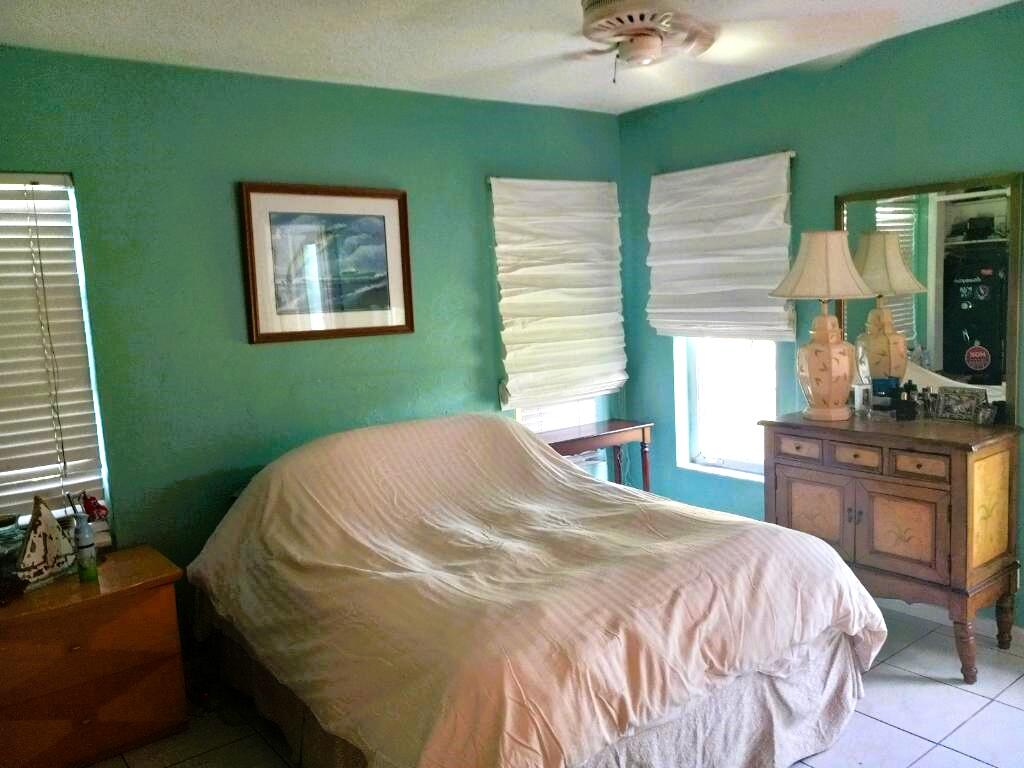 1256 Northwest 4th Street Boca Raton, FL 33486 - Photo 10 of 23 Master bedroom