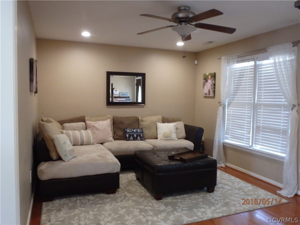 5036 Alberta Road Chesterfield, VA 23832 - Photo 10 of 20 a living room with furniture and a window