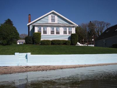 4 Brom Dutcher Road Buzzards Bay, MA 02532 - Photo 1 of 3 Primary Photo