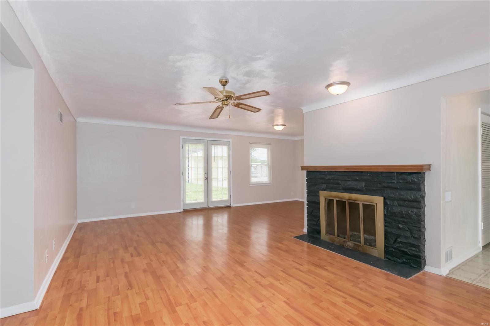 6862 Telegraph Road St. Louis, MO 63129 - Photo 8 of 35 Gallery Image 8