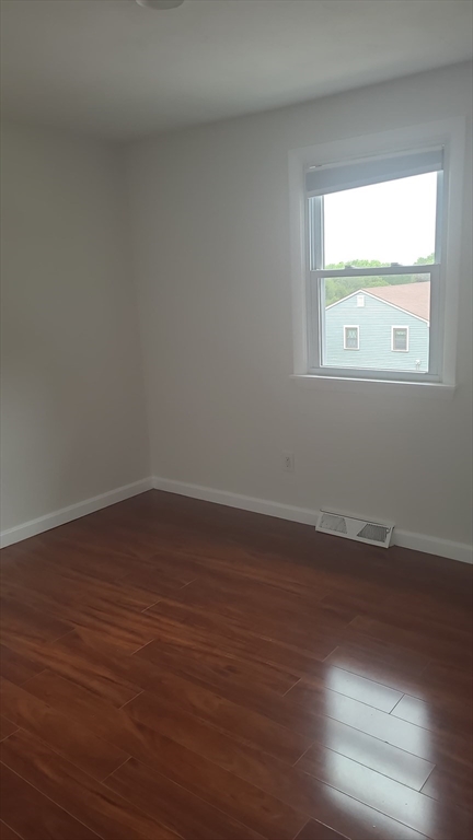 39 Westport Road Worcester, MA 01605 - Photo 18 of 40