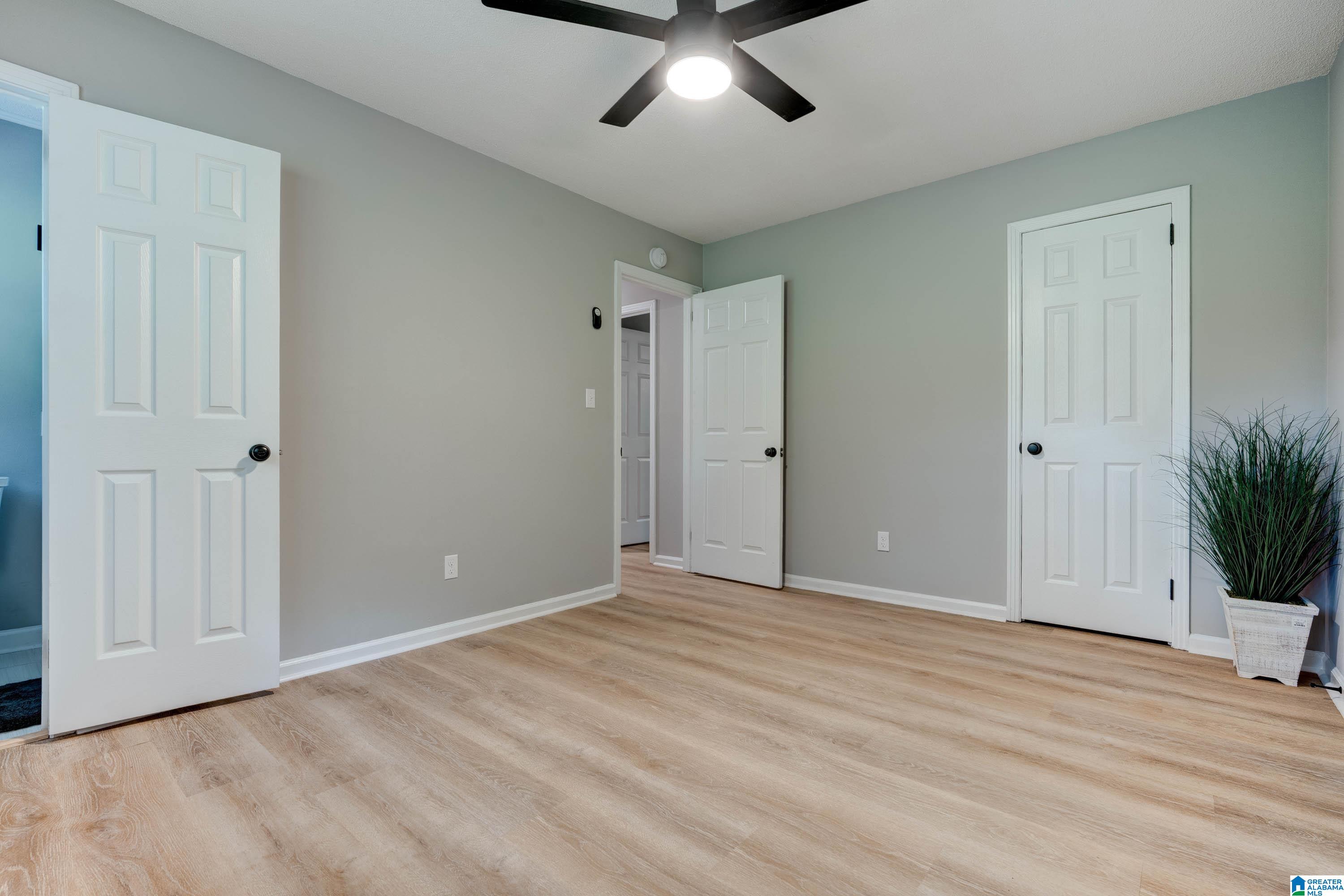 727 Oak Ridge Drive Birmingham, AL 35214 - Photo 15 of 36