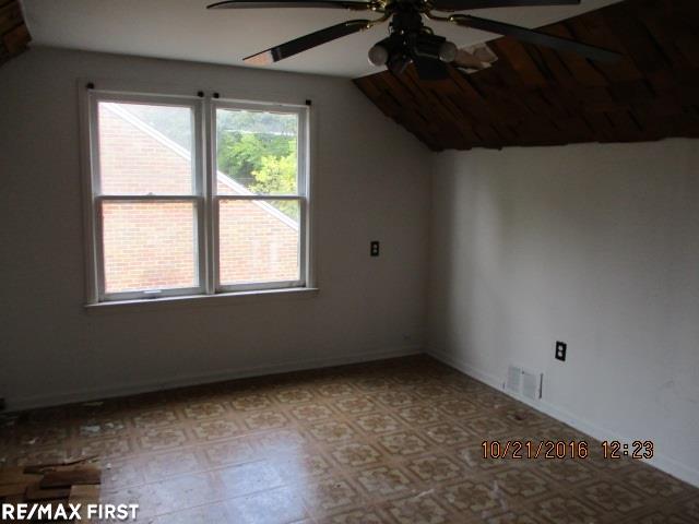 19504 Edinborough Road Detroit, MI 48219 - Photo 15 of 17 31306828-14.JPG