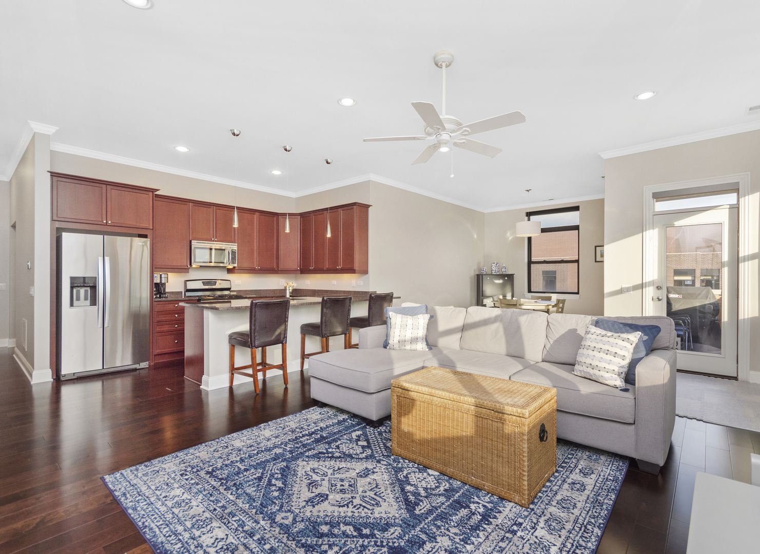 1908 West Irving Park Road, Unit 401 Chicago, IL 60613 - Photo 4 of 26