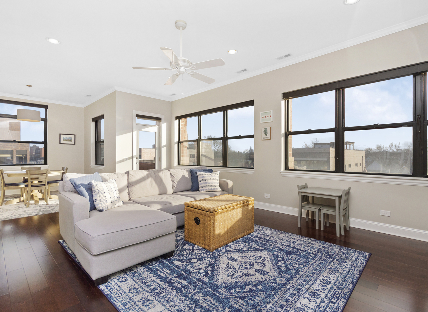 1908 West Irving Park Road, Unit 401 Chicago, IL 60613 - Photo 5 of 26