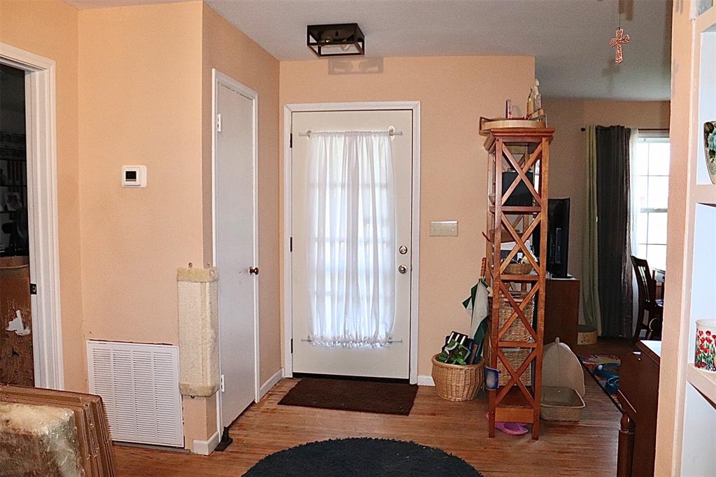 109 Novice Road Winters, TX 79567 - Photo 26 of 32 a view of a room with gym equipment