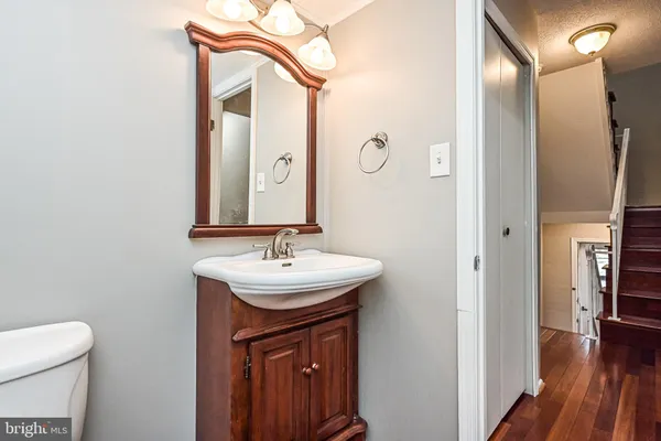 $3,000 | 5572 Kendrick Lane, Burke, VA 22015
