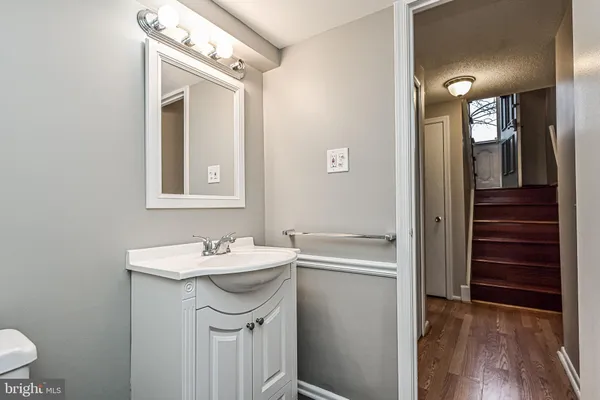 $3,000 | 5572 Kendrick Lane, Burke, VA 22015