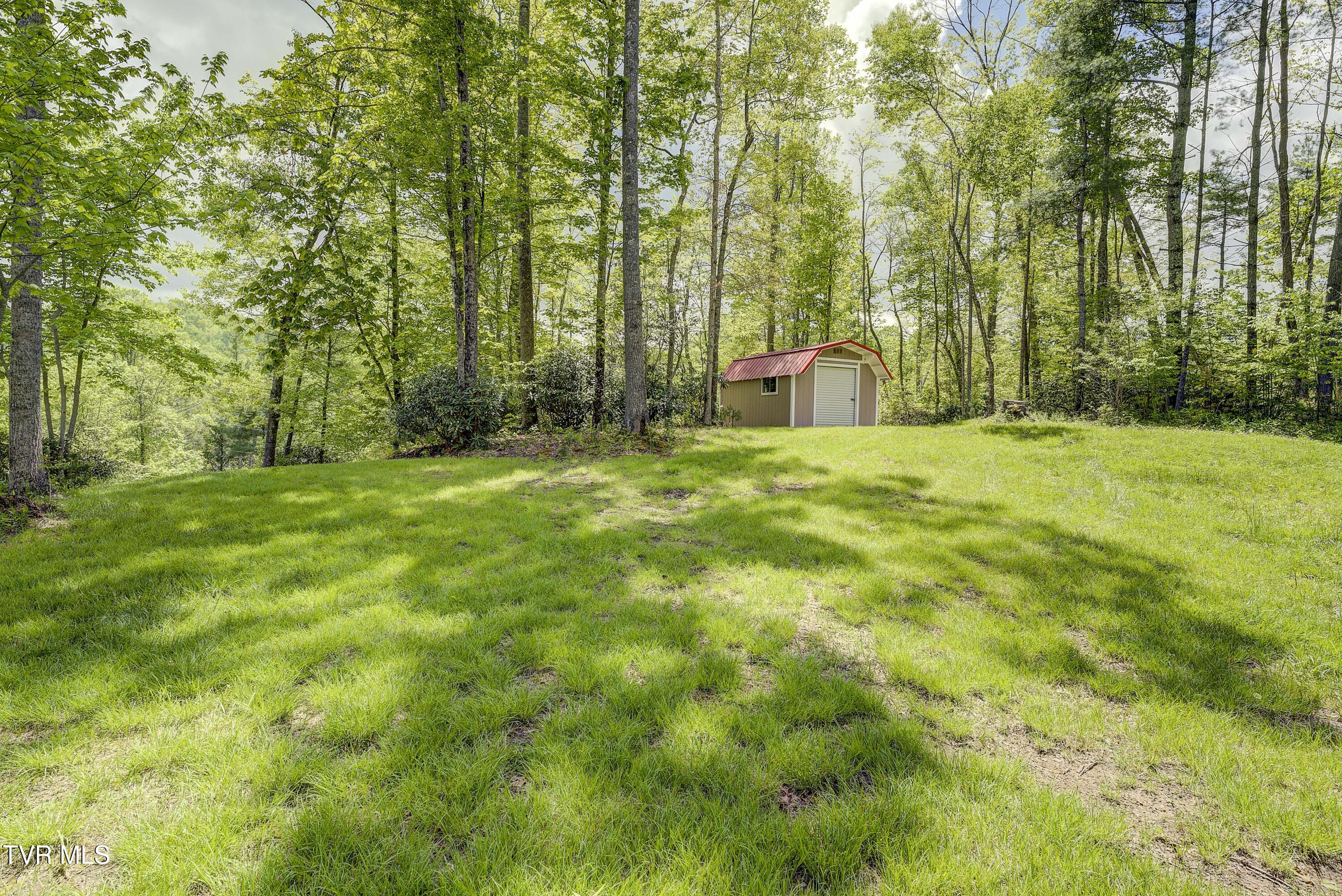 994 Fairview Road, Unit TR3 Hampton, TN 37658 - Photo 20 of 49 Fairview-23