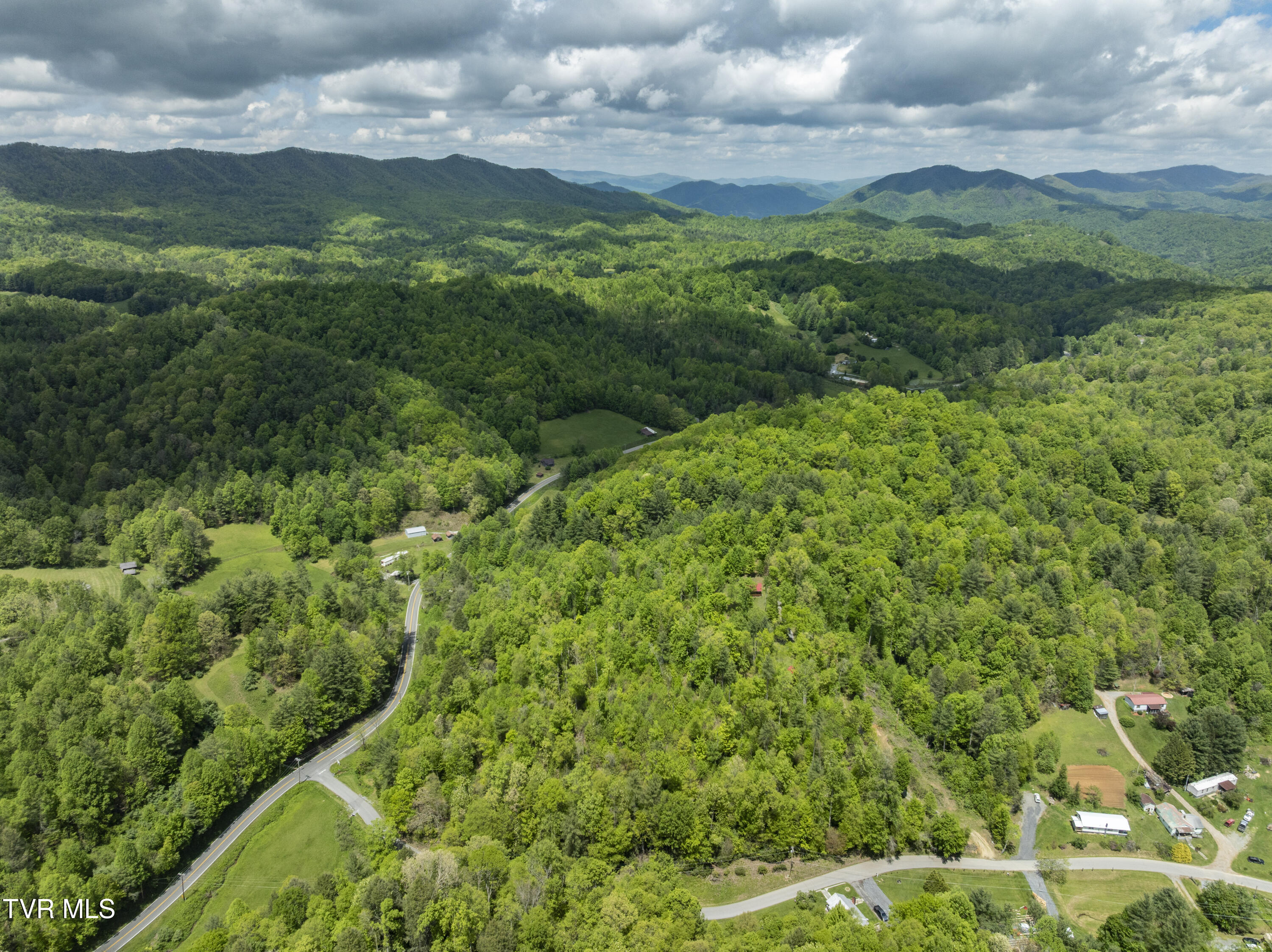 994 Fairview Road, Unit TR3 Hampton, TN 37658 - Photo 5 of 49 Fairview-aerials-17