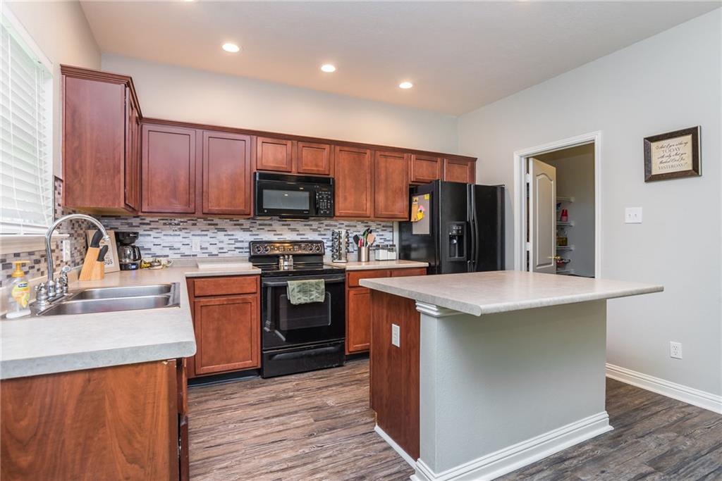 3418 Spring Wind Lane Indianapolis, IN 46239 - Photo 9 of 25 Gallery Image 9