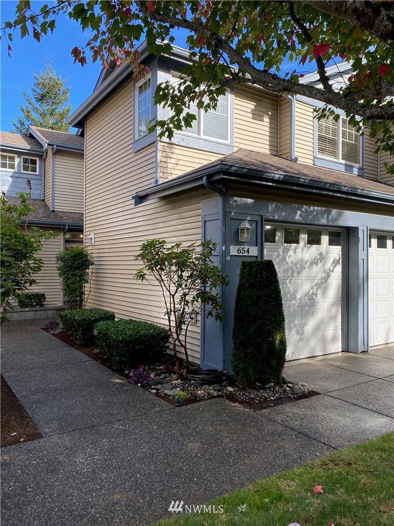 654 Chelan Place Northeast Renton, WA 98059 - Photo 1 of 33 Gallery Image 1