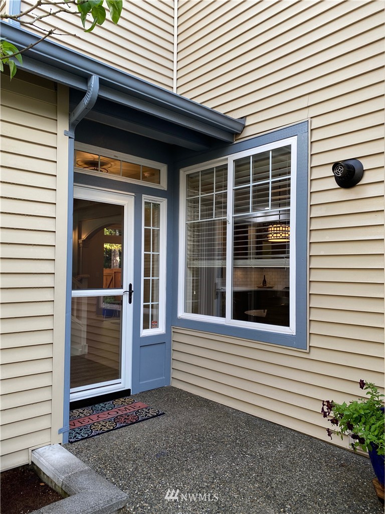 654 Chelan Place Northeast Renton, WA 98059 - Photo 3 of 33 Gallery Image 3