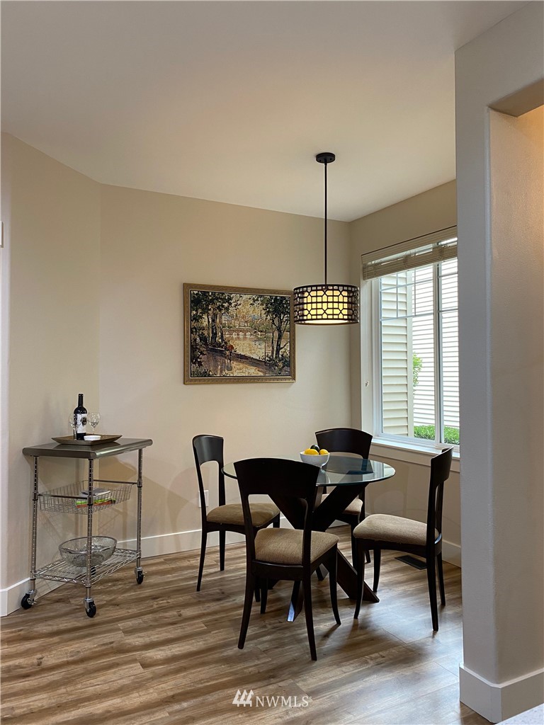 654 Chelan Place Northeast Renton, WA 98059 - Photo 6 of 33 Gallery Image 6