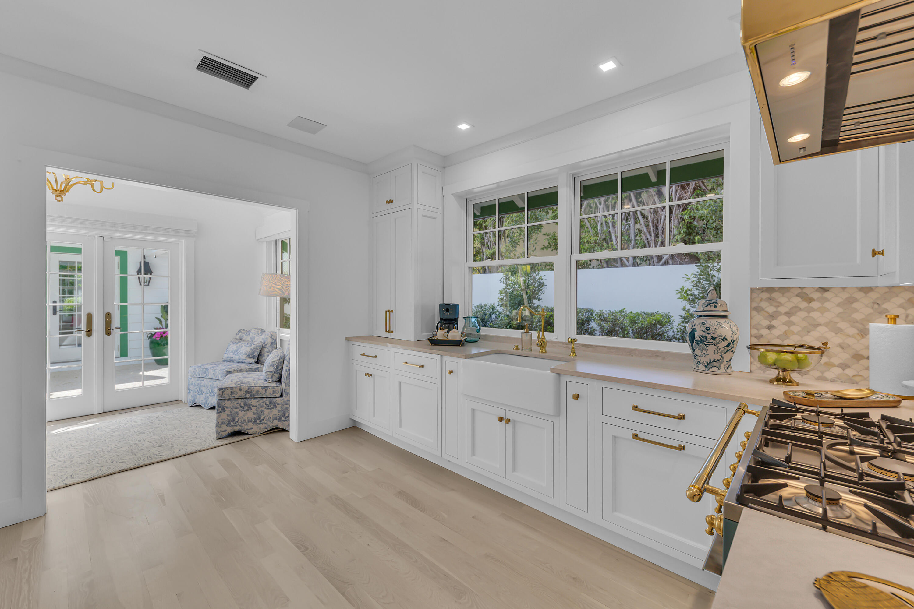 318 Australian Avenue Palm Beach, FL 33480 - Photo 13 of 53 Kitchen