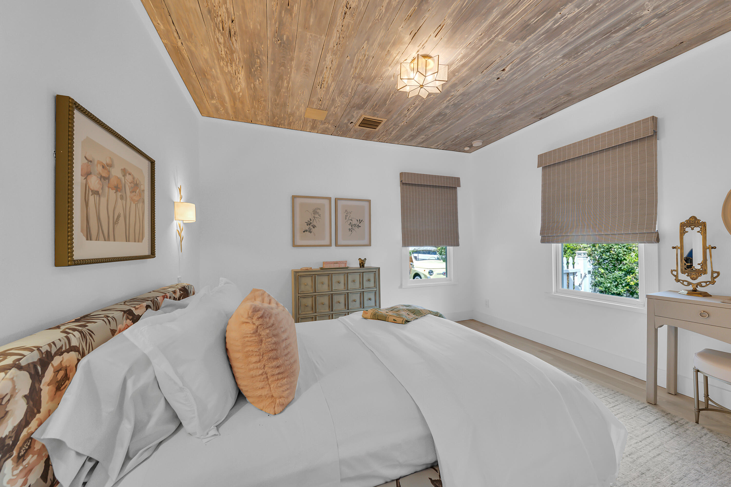 318 Australian Avenue Palm Beach, FL 33480 - Photo 21 of 53 Bedroom