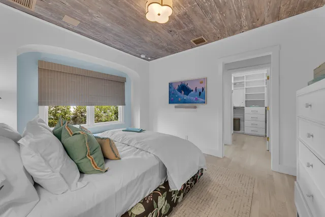 $9,995,000 | 318 Australian Avenue, Palm Beach, FL 33480