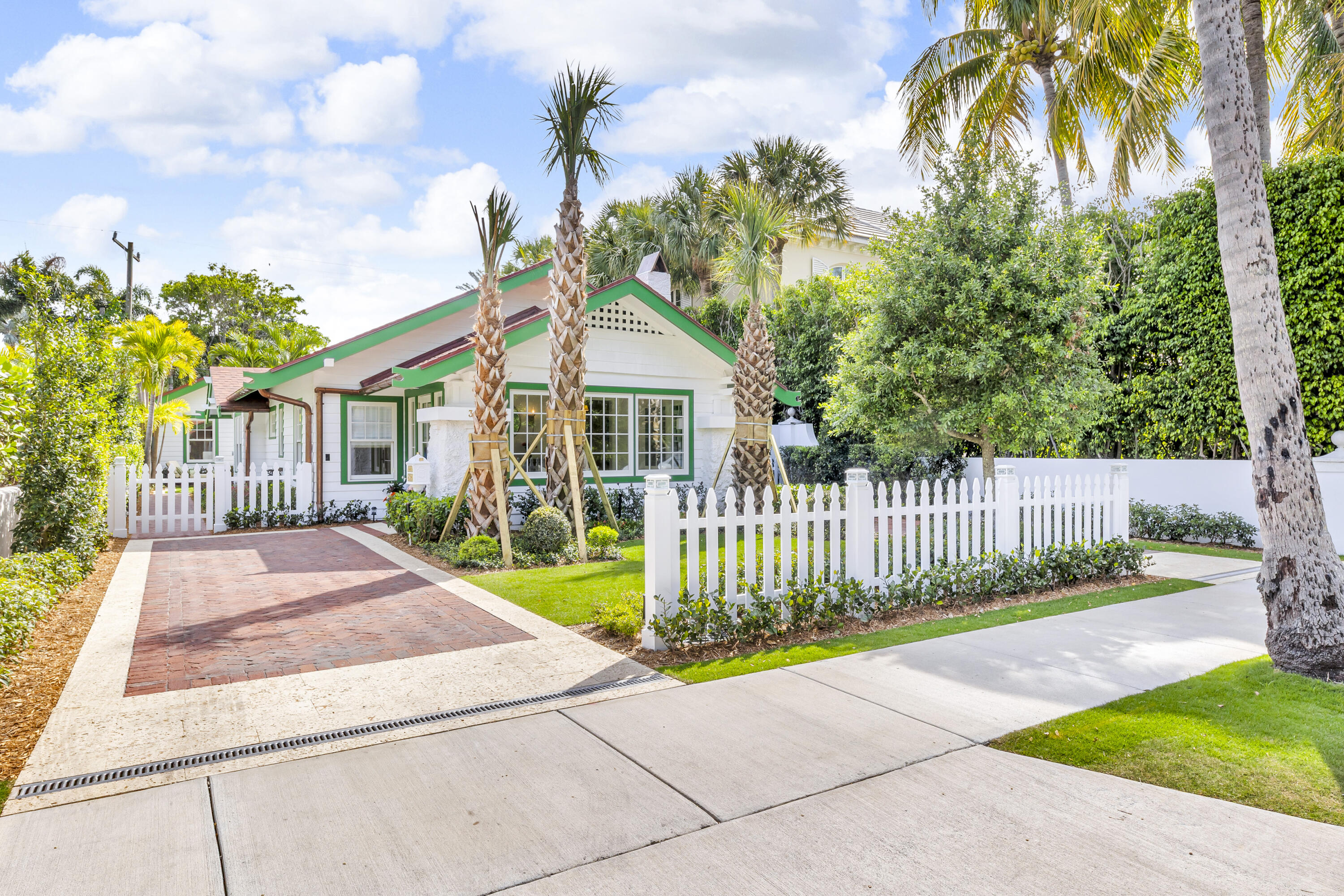 318 Australian Avenue Palm Beach, FL 33480 - Photo 30 of 53 Exterior