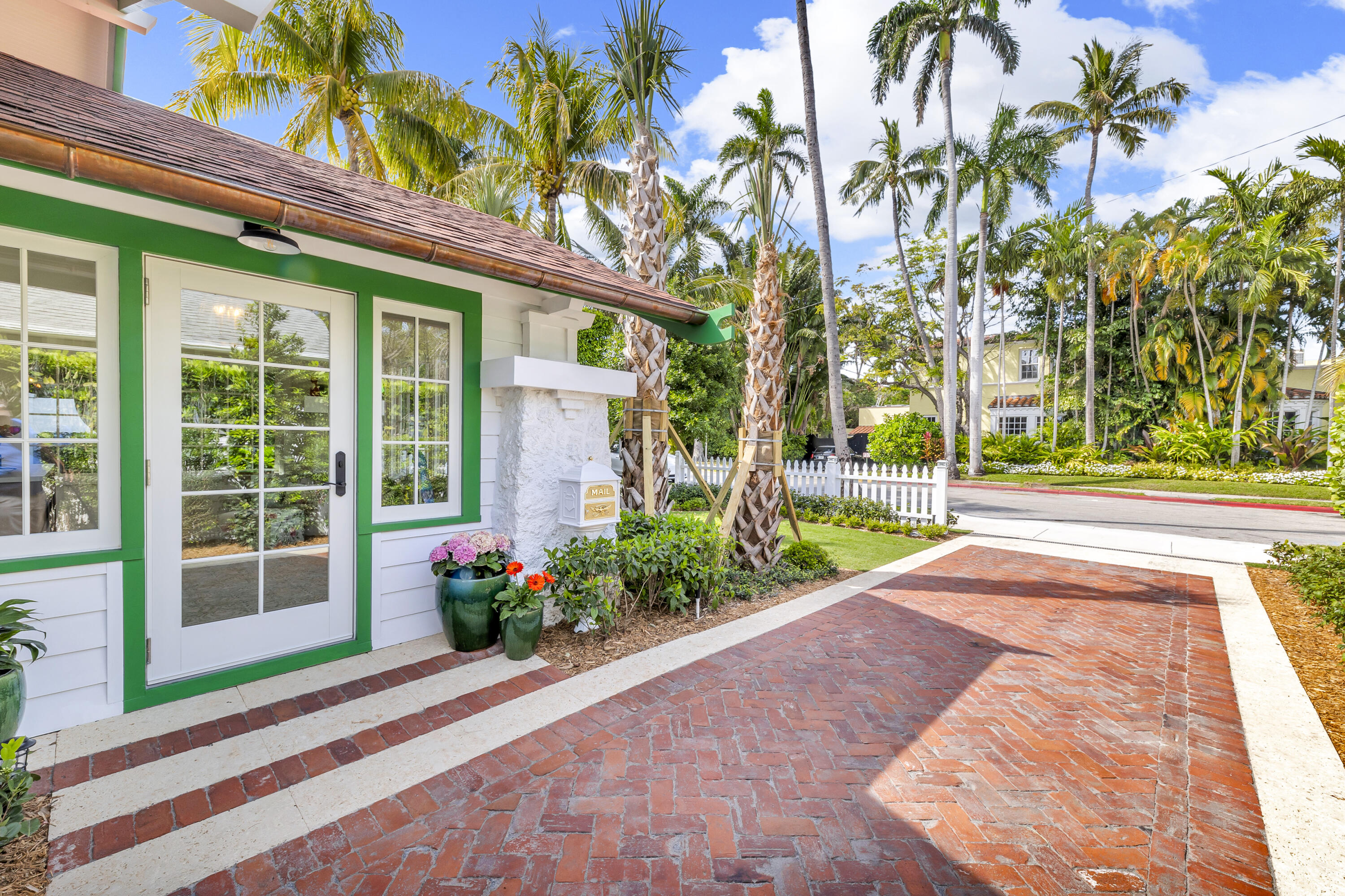 318 Australian Avenue Palm Beach, FL 33480 - Photo 32 of 53 Exterior