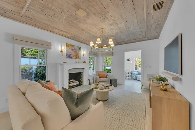 $9,995,000 | 318 Australian Avenue, Palm Beach, FL 33480