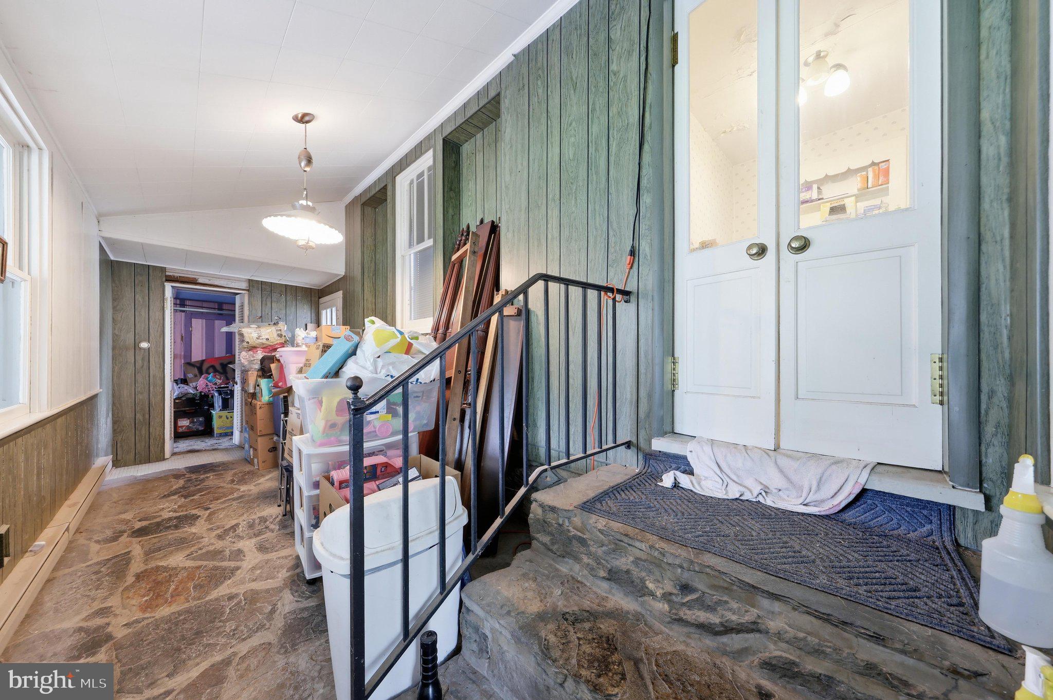 25327 Highfield Road Cascade, MD 21719 - Photo 23 of 52 Mudroom